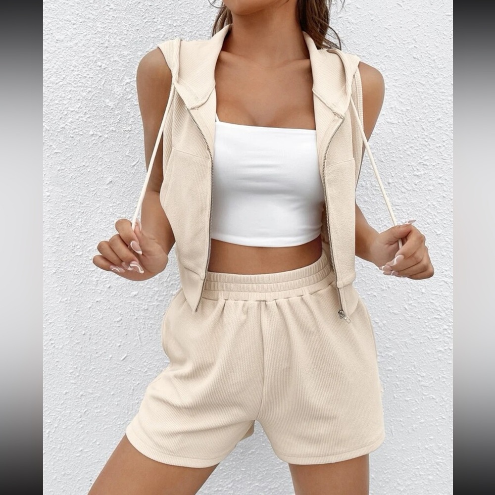 Cazadora chaleco con cordón con capucha & Shorts